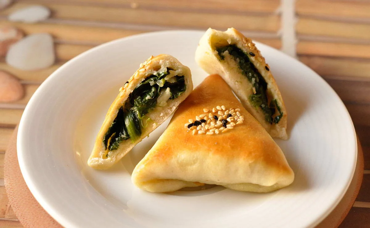فطائر السبانخ الهشة