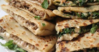 لحم سبانخ فطائر